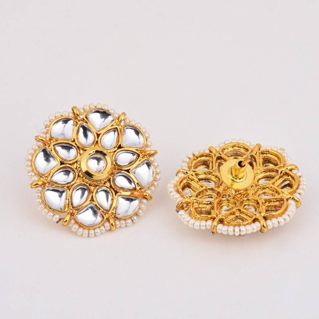 Kundan Choker Necklace Set With Stud Earrings : S24MRNS283GLD
