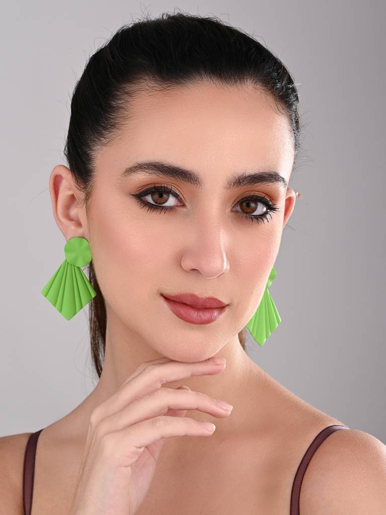 Petal Pop Fan Earrings : WER199JMLMGRN