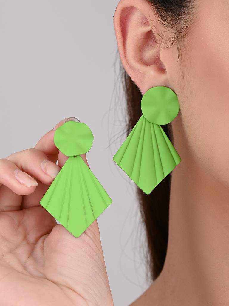 Petal Pop Fan Earrings : WER199JMLMGRN