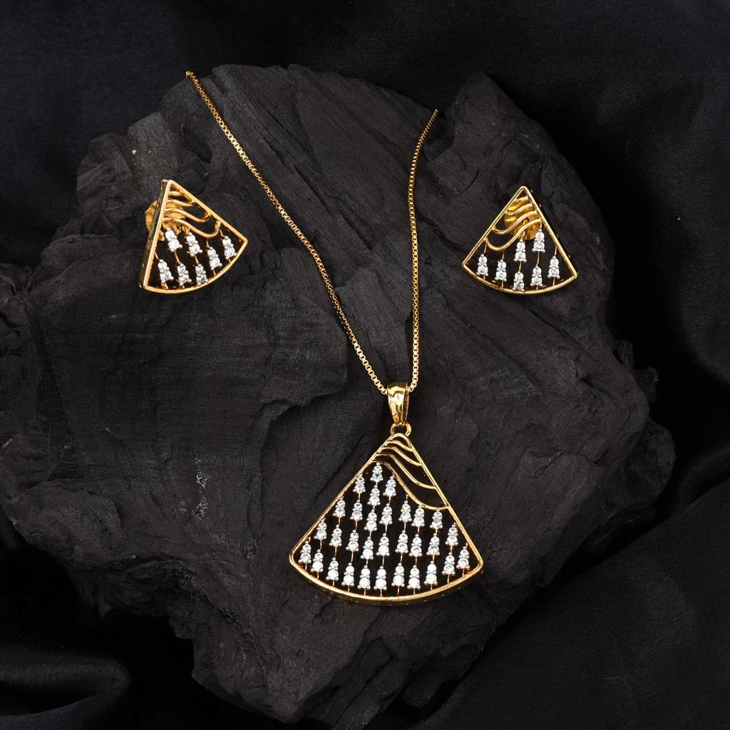 Showstopper Pendant Set With Chain : PJPENGJCZ235