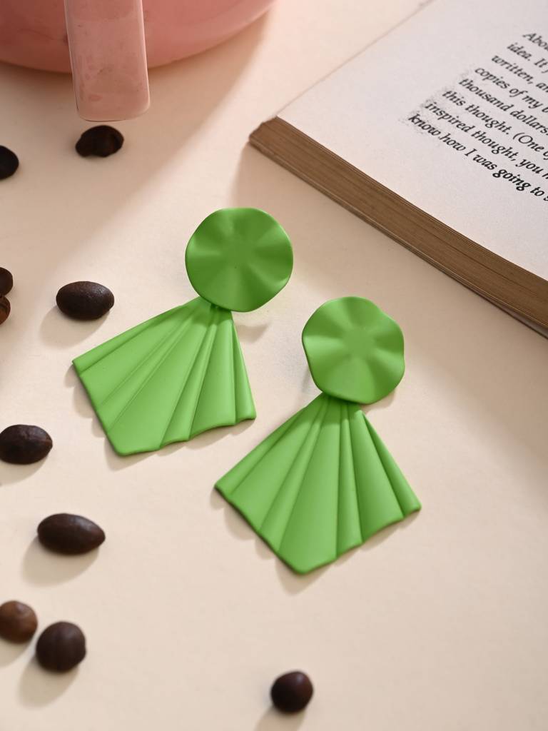 Petal Pop Fan Earrings : WER199JMLMGRN