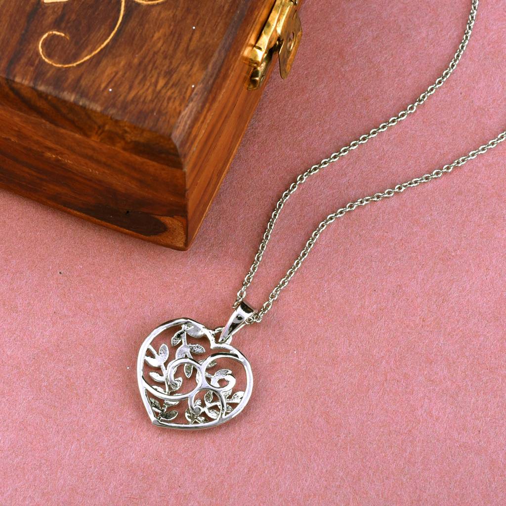 Boundless Love Pendant : AJPENWHHT03