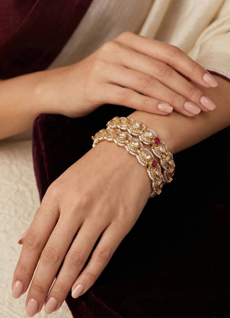 Mehr Ruby Pearl Bangles : PR-191B