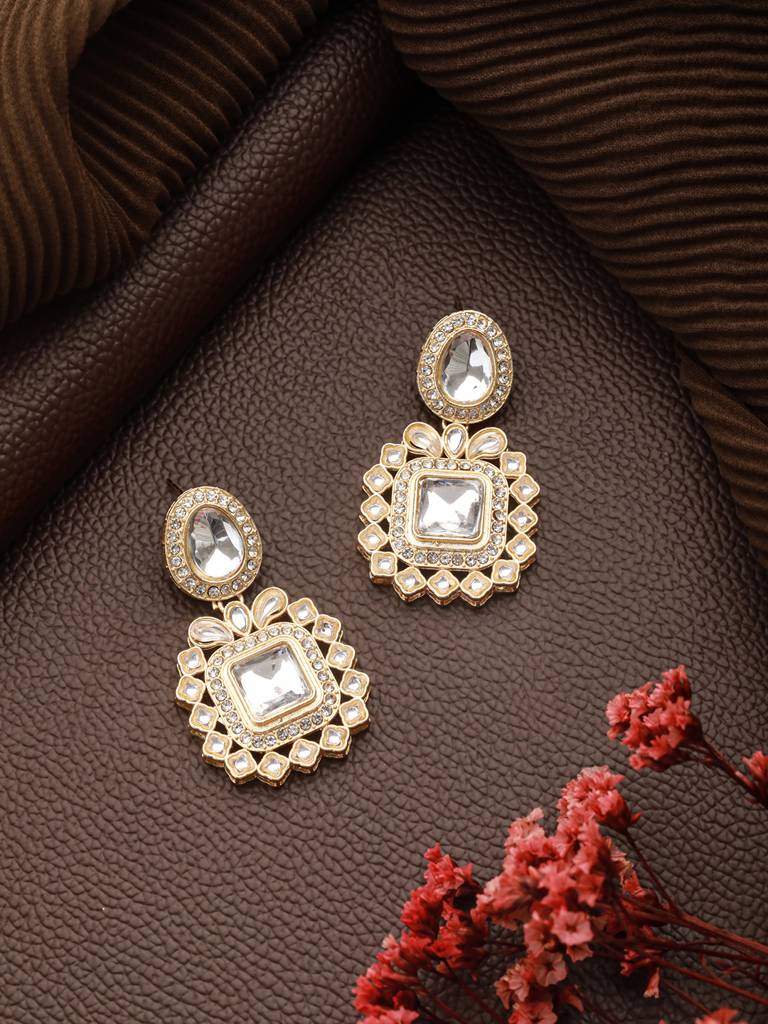 Women Geometric Shaped Studs Earrings : EAR-JS24-30292