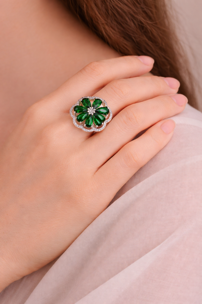Royal Queen – Green Petal Radiance Cocktail Ring With Sparkling Green Cz Stones |Stainless Steel, Customizable : UQ-E4N1-W0TR