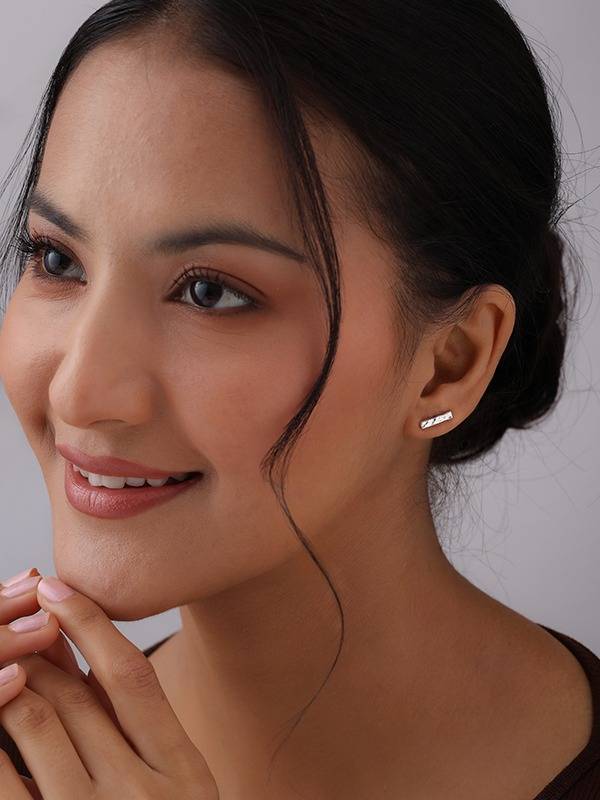 Hammered Minimalist Bar Studs : ER185878SL