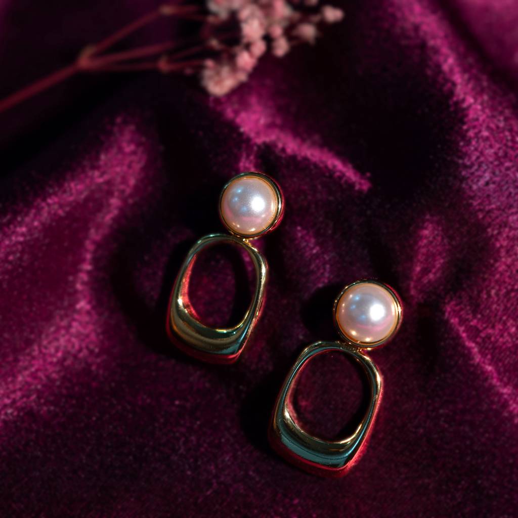 Flora Elegant -- Stud Earrings : ER5