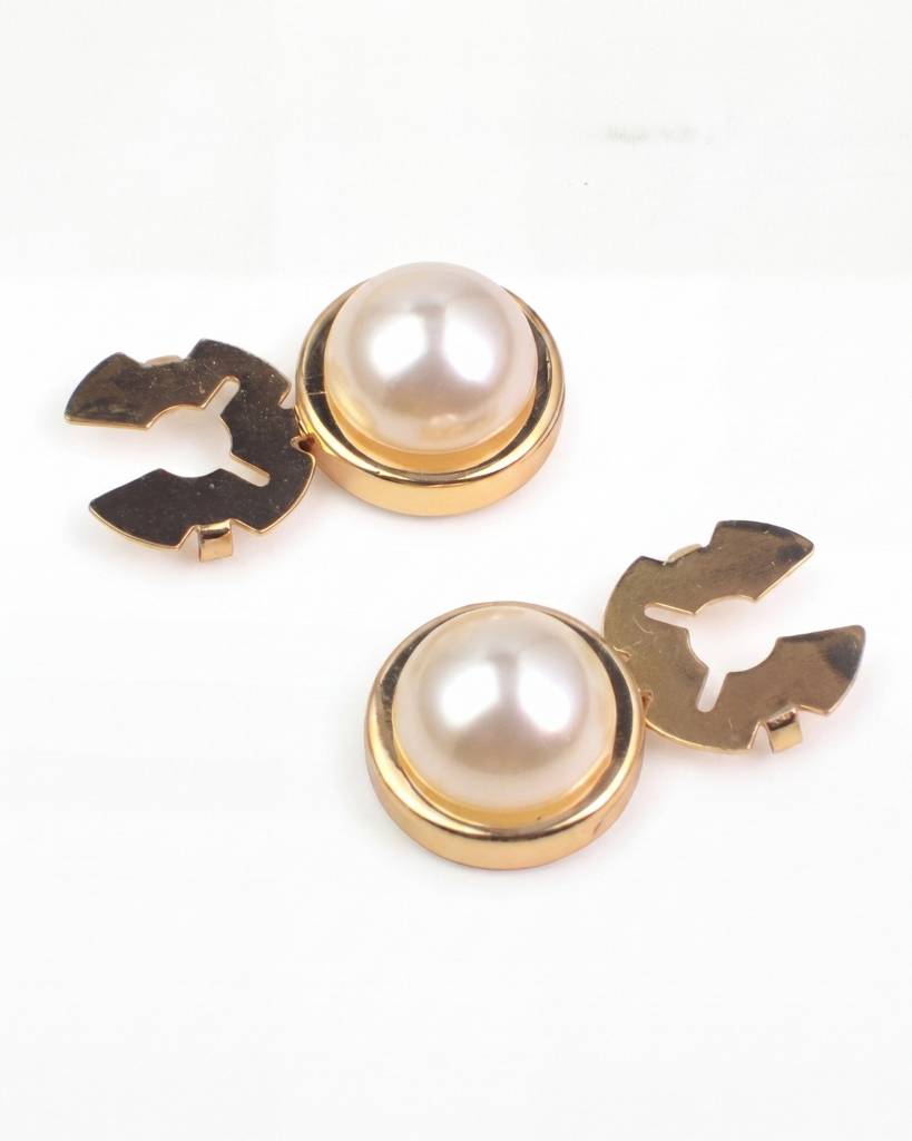 Eclat Pearl Button Covers : ESME-DE-BT-64