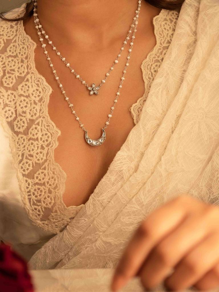 Essence Kundan Chaand Phool Moti Necklace : SN10436