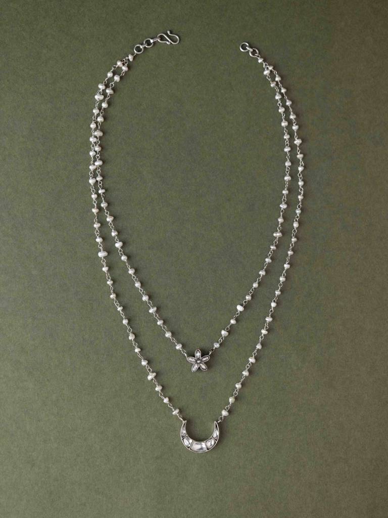 Essence Kundan Chaand Phool Moti Necklace : SN10436