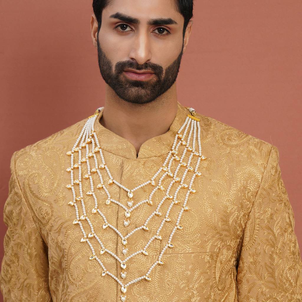 Long Kundan & Pearl Neckpiece : RRMFEB23-43