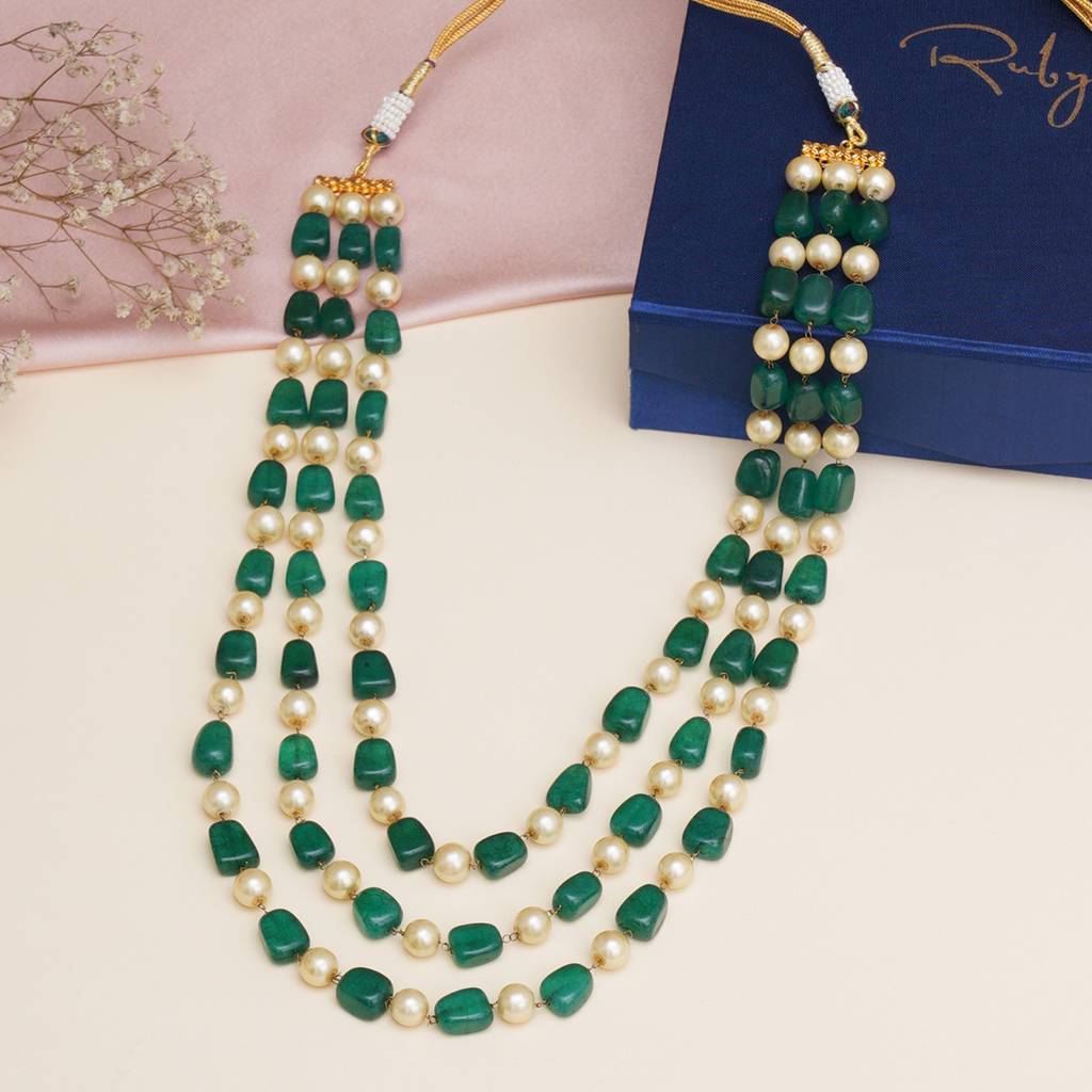 Green And Pearl Three Layered Neckpiece : RRMFEB23-21