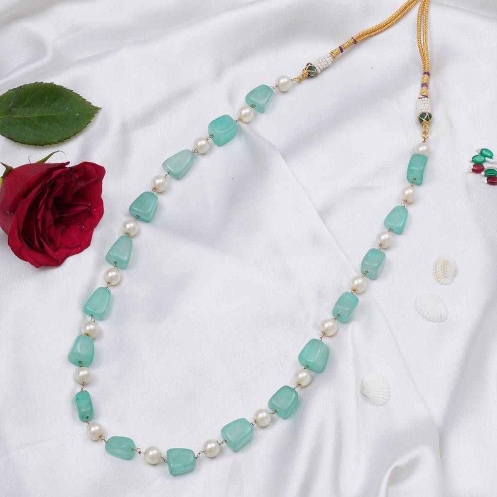 Green And Pearl Neckpiece : RRMFEB23-17