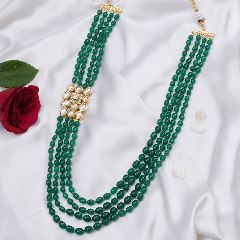 Emerald Layered Neckpiece With Side Kundan Clip : RRMFEB23-29