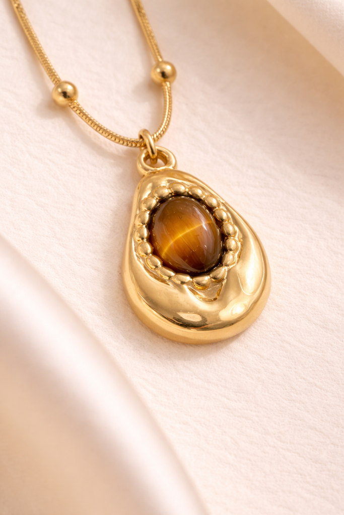Goden Aura Pendant Necklace : Le188