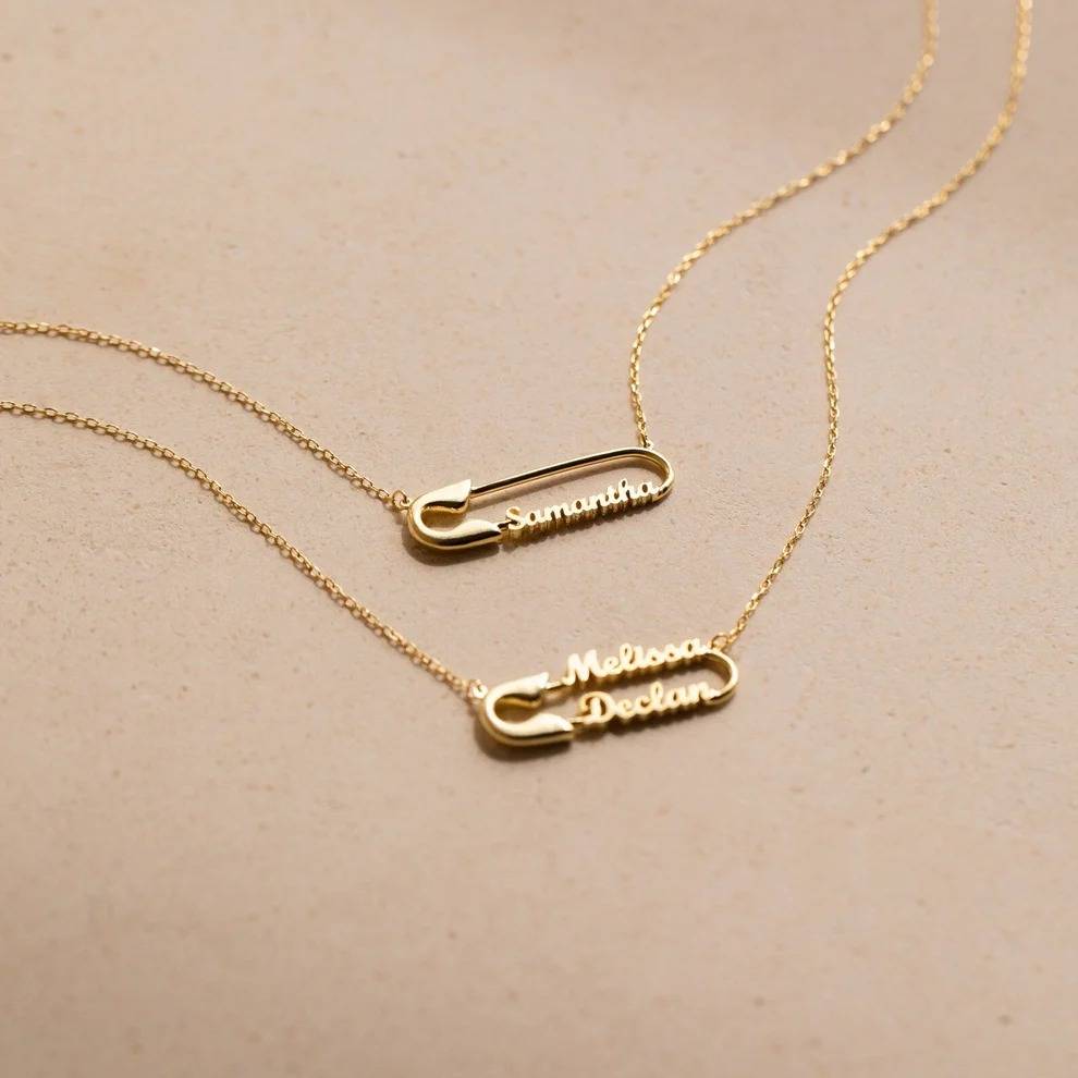 Safety Pin Name Necklace : CNE20