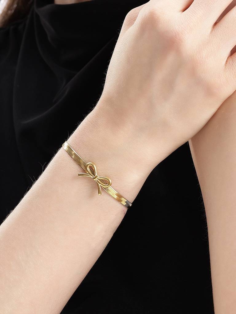 18Kt Gold Plated Bow Charm Adjustable Snake Chain Bracelet : FJB5533