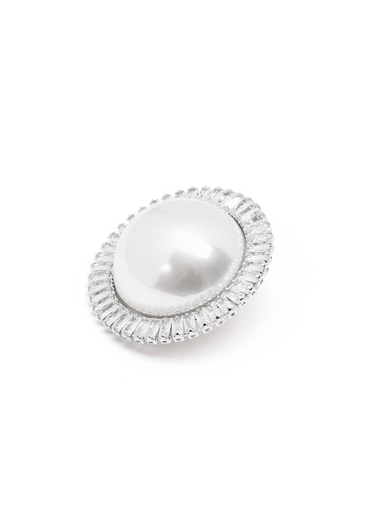 Premium Silver Plated Cz And Pearl Bold Stud Earring : FJE5634