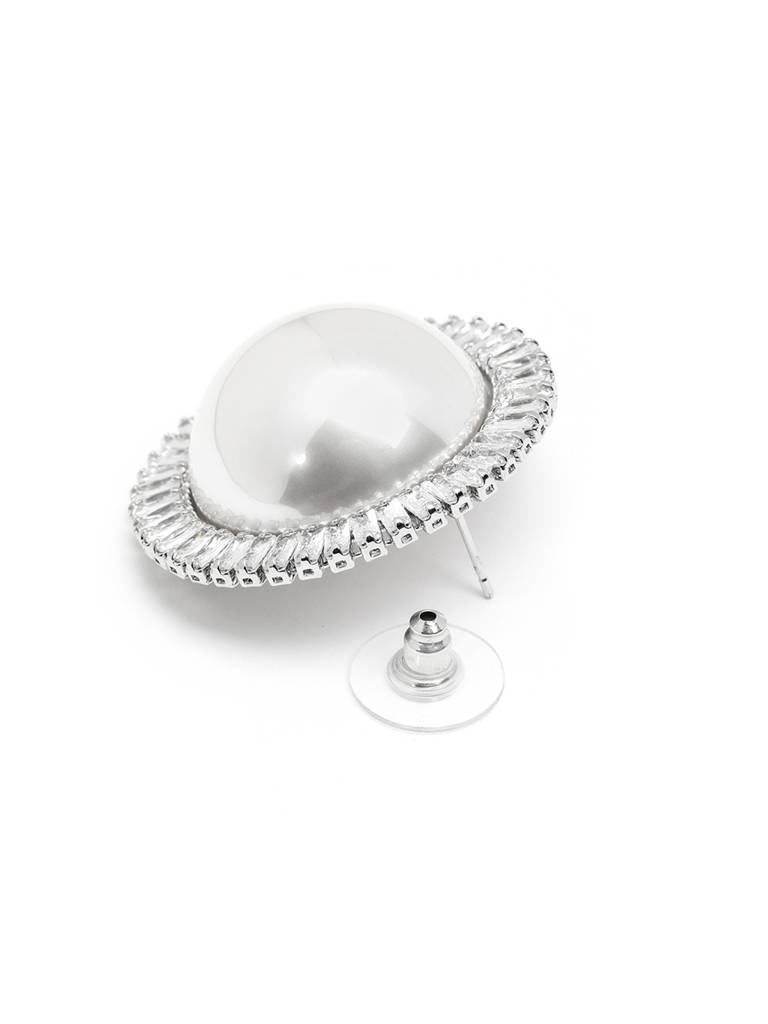 Premium Silver Plated Cz And Pearl Bold Stud Earring : FJE5634