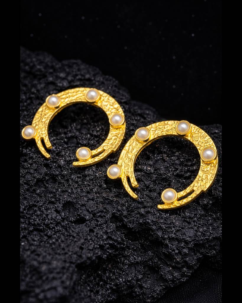24K Gold Plated Moonfall Pearl Earrings : 0330