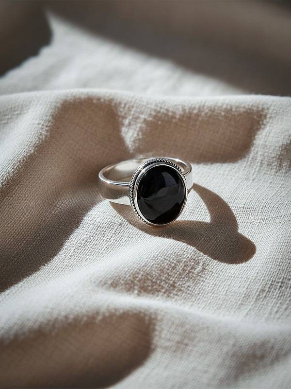 TrueSilver Vintage Handmade Black Onyx Signet Ring · Eternz