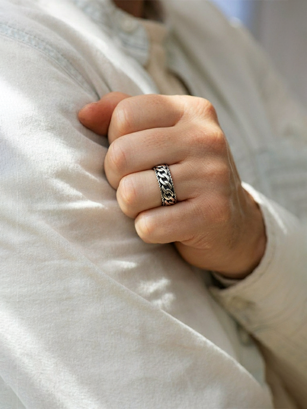 The Sterling Titan Ring For Man : FR111556S10NAT