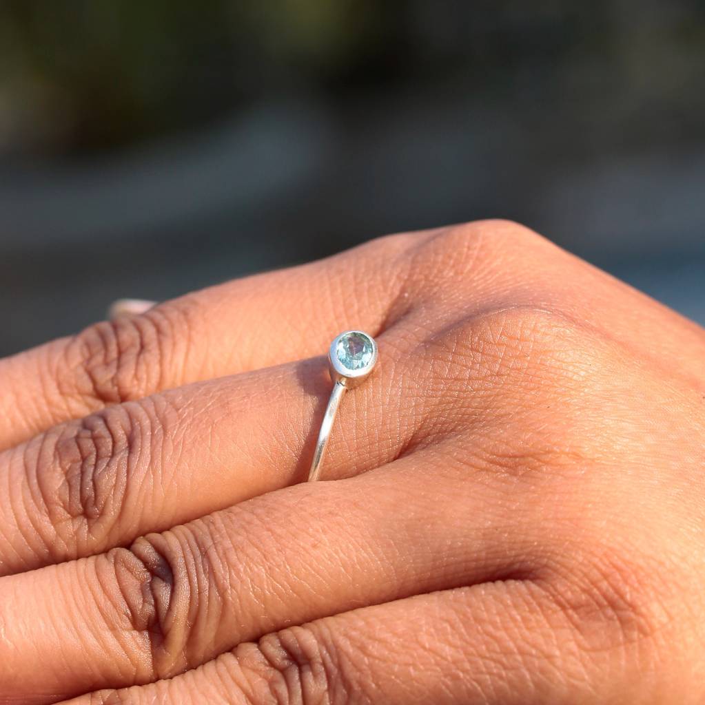 925 Sterling Silver Blue Topaz Ring - Elegant Gemstone Jewelry For Women : FU-0256