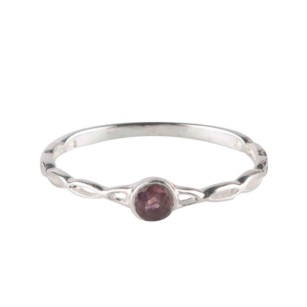 925 Silver Garnet Ring For Women | Classic Designer Red Gemstone Jewelry | Stylish Party Wear : FU-0667