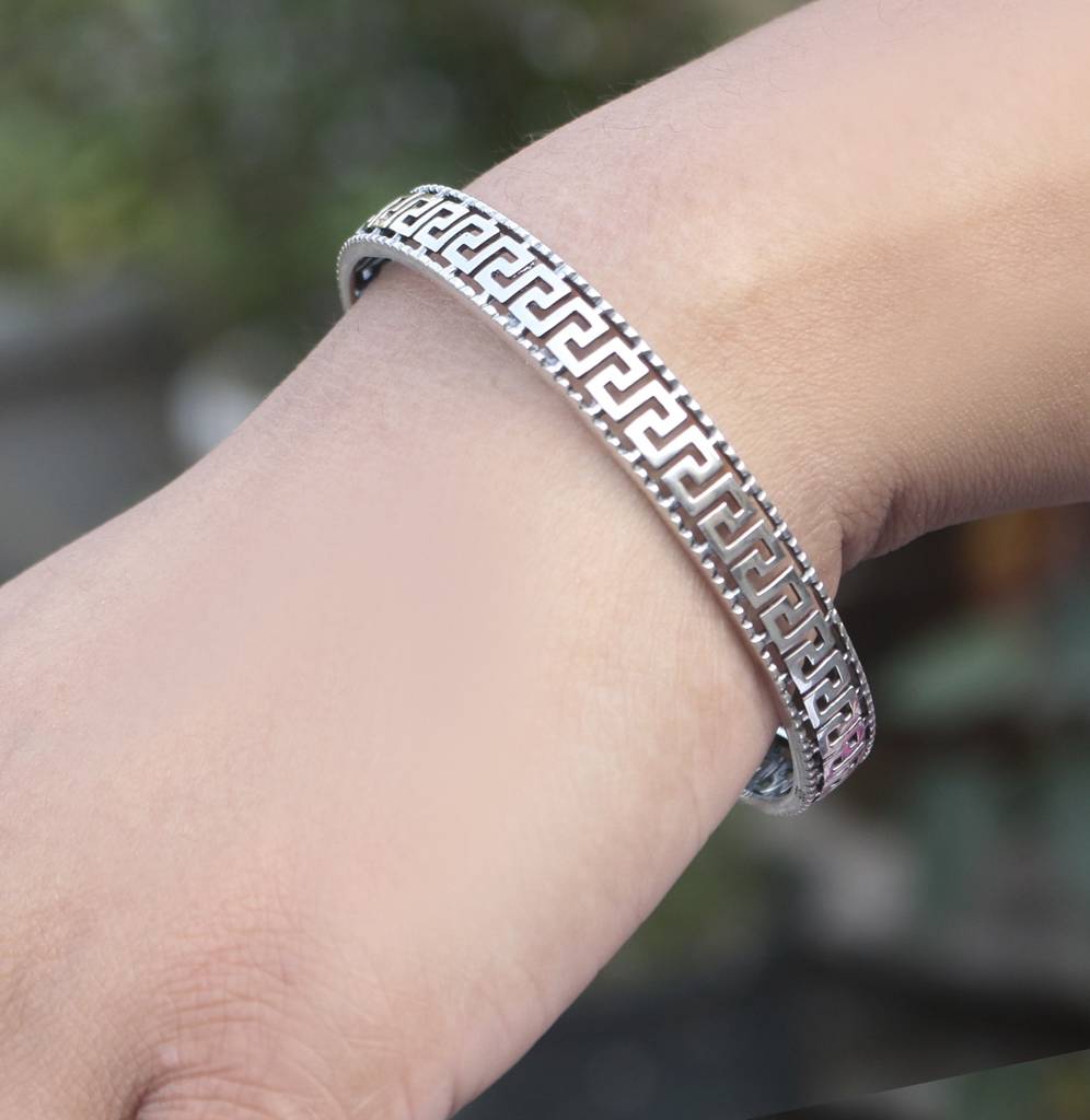 925 Sterling Silver Bangle For Women | Elegant Minimalist Jewelry | Classic Silver Bracelet : FU-0675