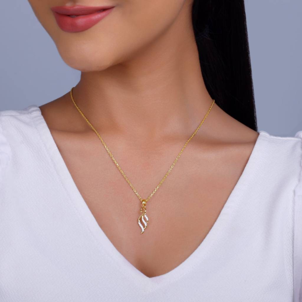18K Gold Creative Peacock Diamond Pendant|With Certificate Of Authenticity & Bis-Hallmarked Gold Jewellery : GDLPD0379