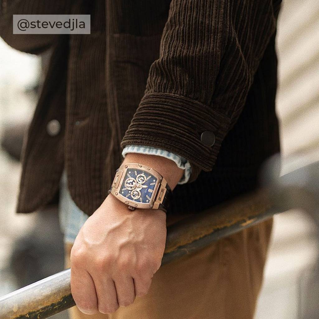 Guess Tonneau 42Mm Blue Dial Analog Men Watch - Gw0202G2 : GW0202G2