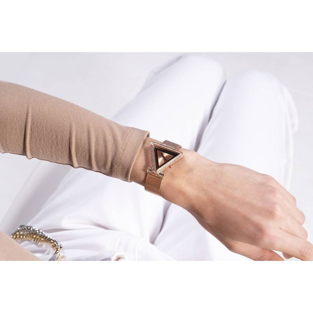 Guess Triangle 34Mm Rose Gold Dial Analog Women Watch - Gw0508L3 : GW0508L3