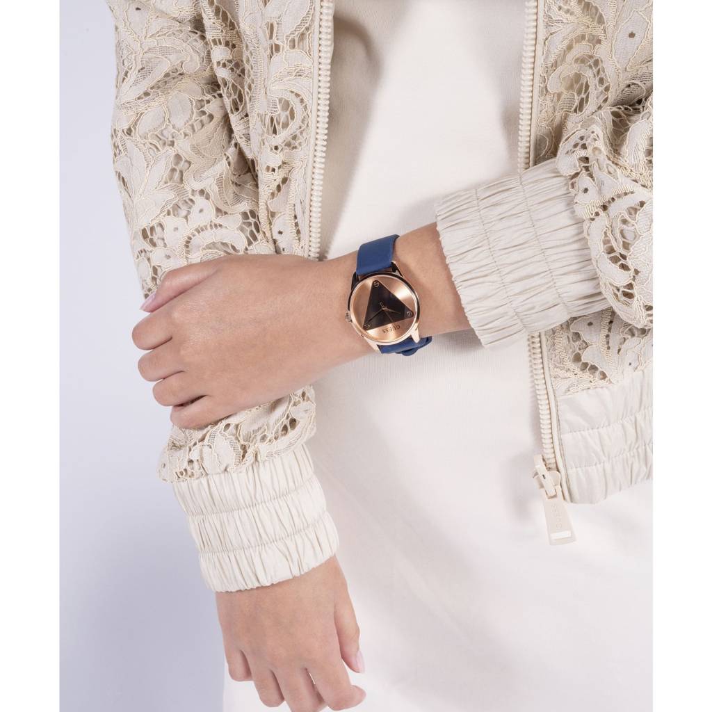 Guess Round 36Mm Rose Gold Dial Analog Women Watch - Gw0509L1 : GW0509L1