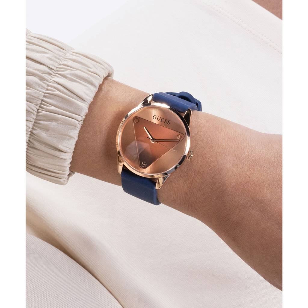 Guess Round 36Mm Rose Gold Dial Analog Women Watch - Gw0509L1 : GW0509L1