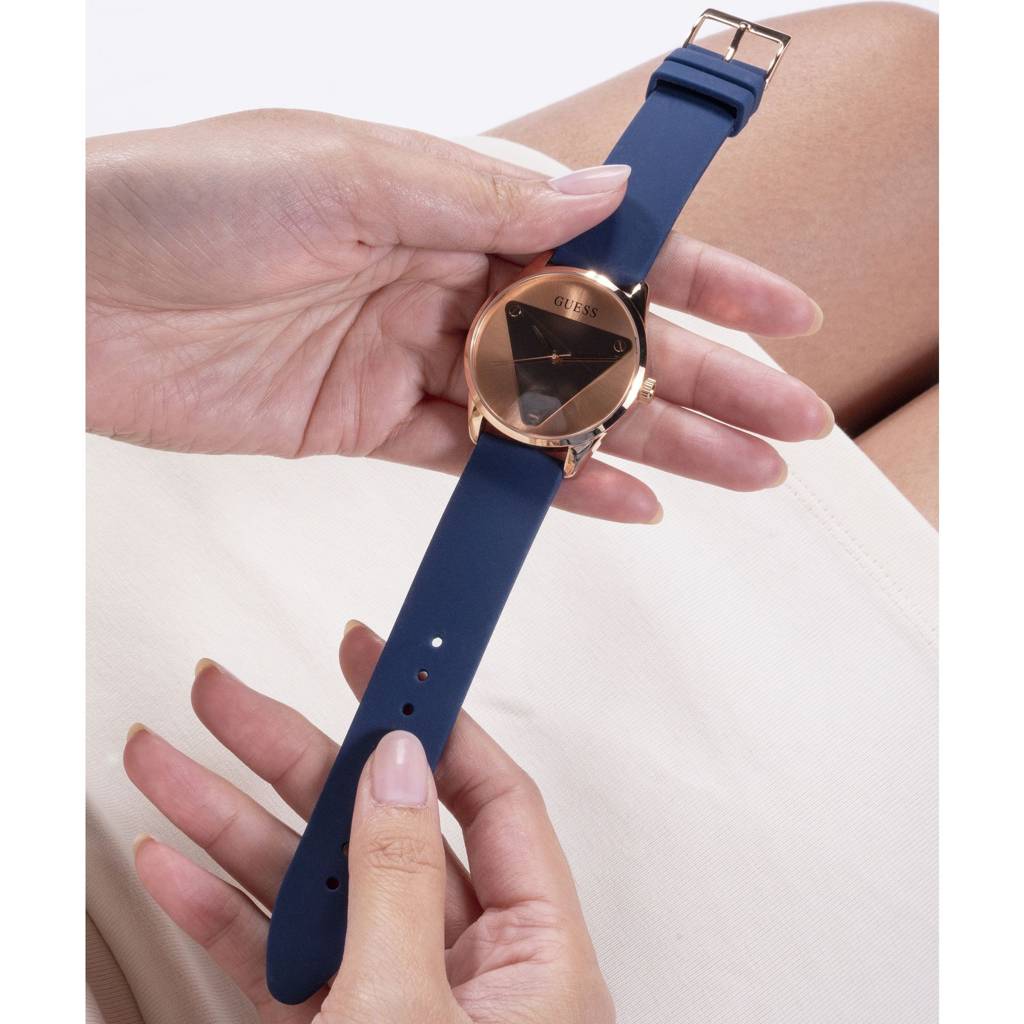 Guess Round 36Mm Rose Gold Dial Analog Women Watch - Gw0509L1 : GW0509L1