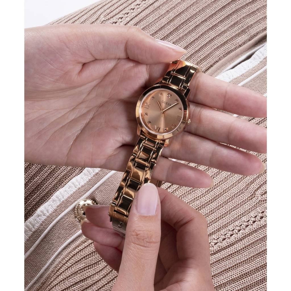 Guess Round 28Mm Rose Gold Dial Analog Women Watch - Gw0532L5 : GW0532L5
