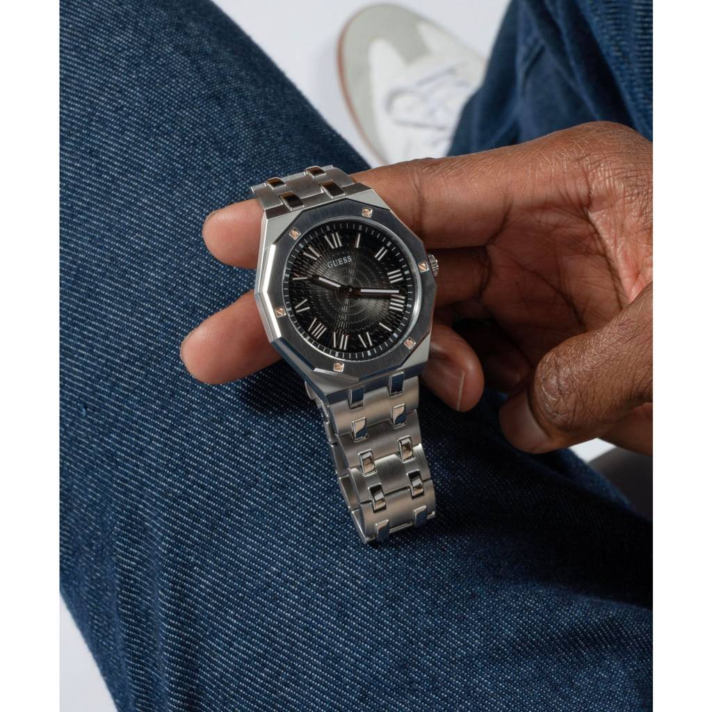 Guess Round 42Mm Black Dial Analog Men Watch - Gw0575G1 : GW0575G1