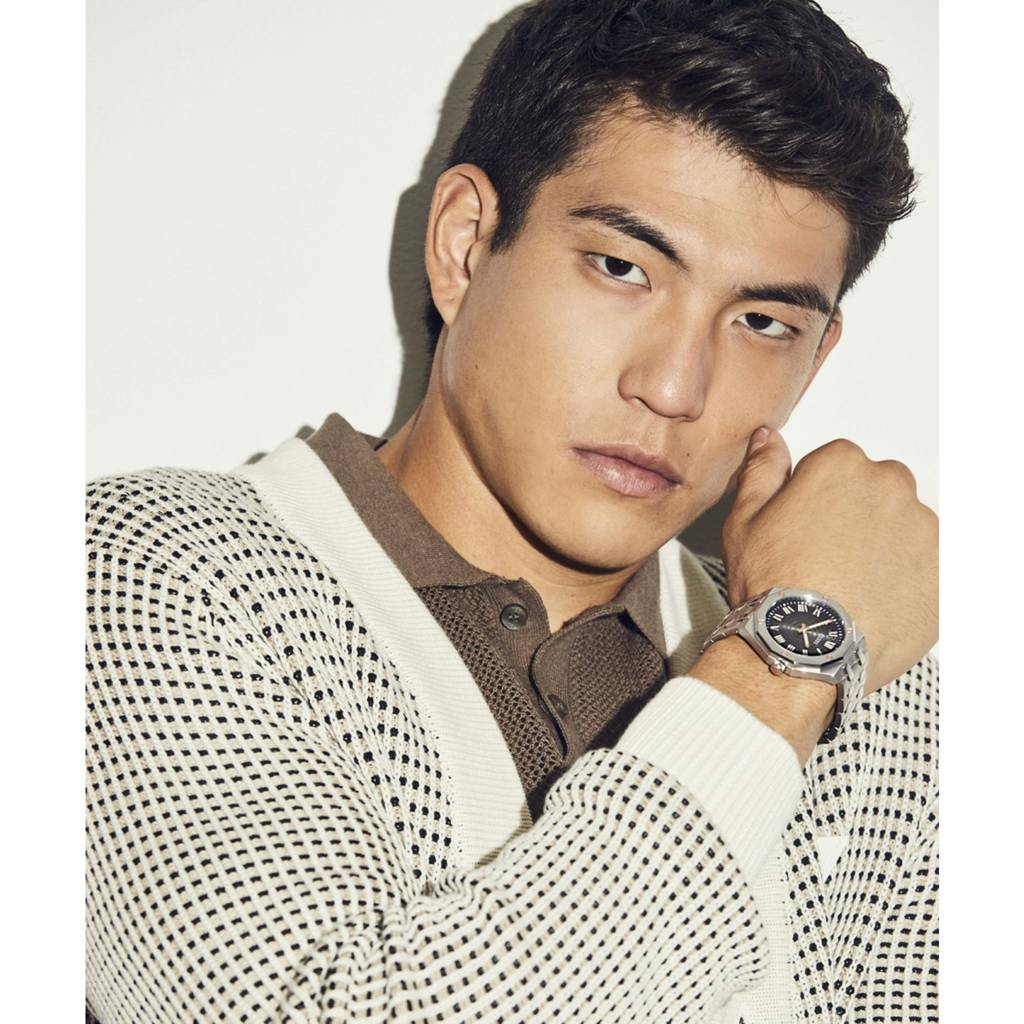 Guess Round 42Mm Black Dial Analog Men Watch - Gw0575G1 : GW0575G1