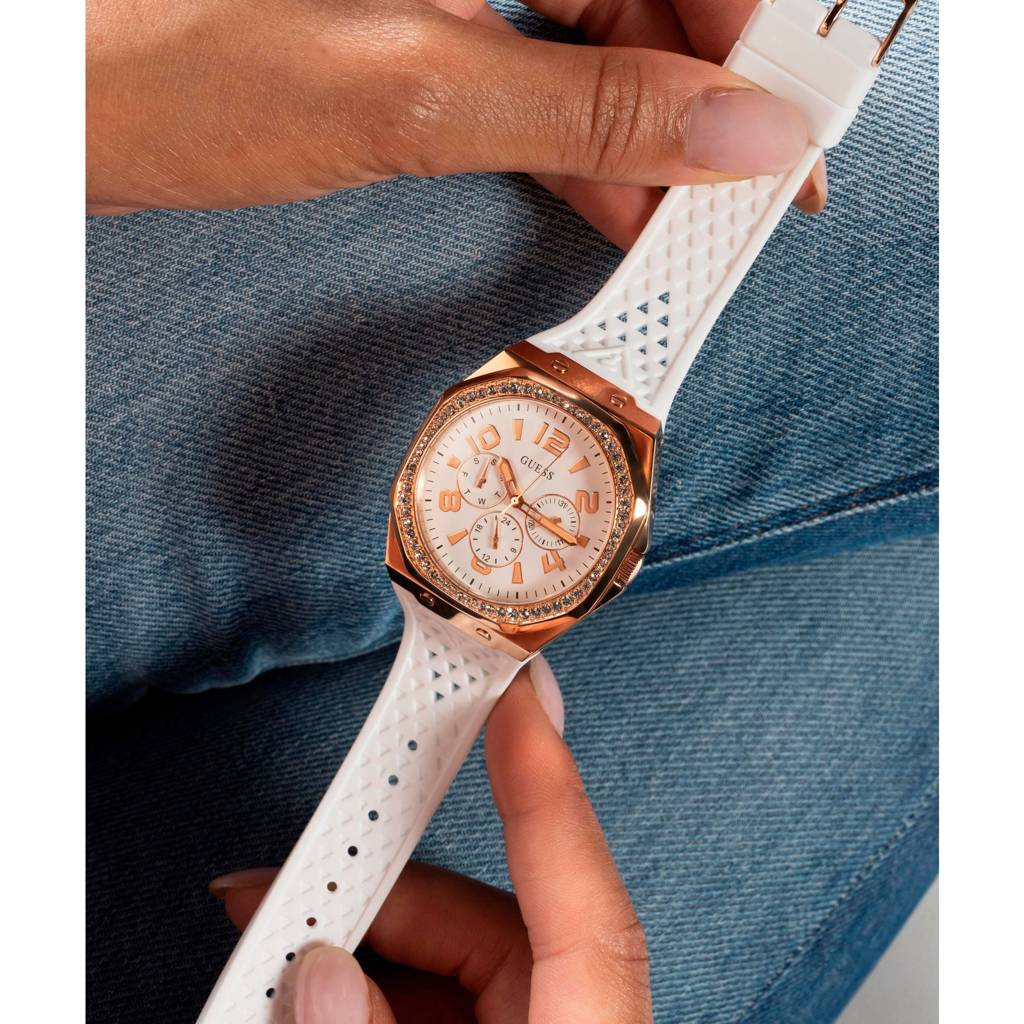 Guess Octagonal 39Mm White Dial Analog Women Watch - Gw0694L3 : GW0694L3