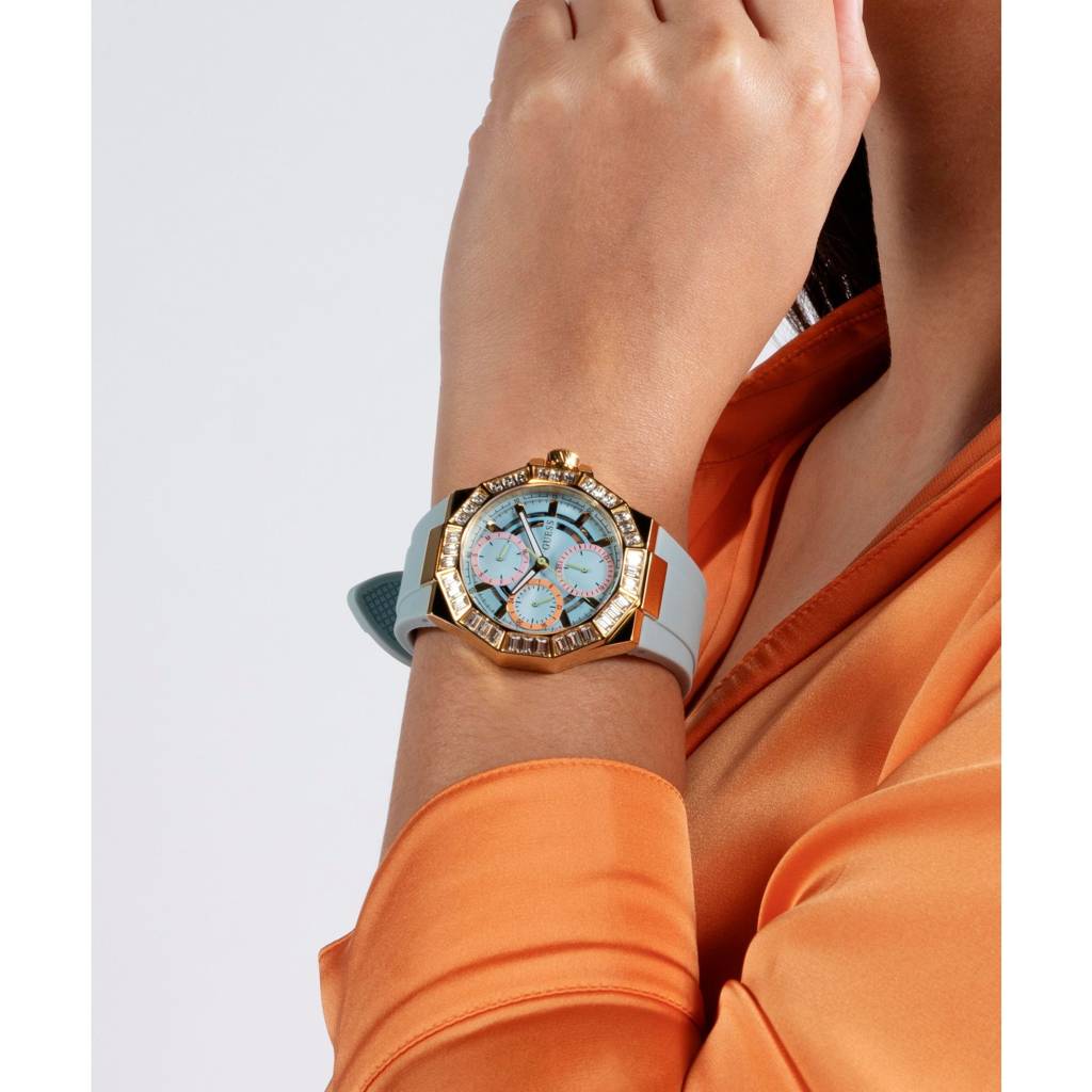 Guess Round 39Mm Blue Dial Analog Women Watch - Gw0695L1 : GW0695L1