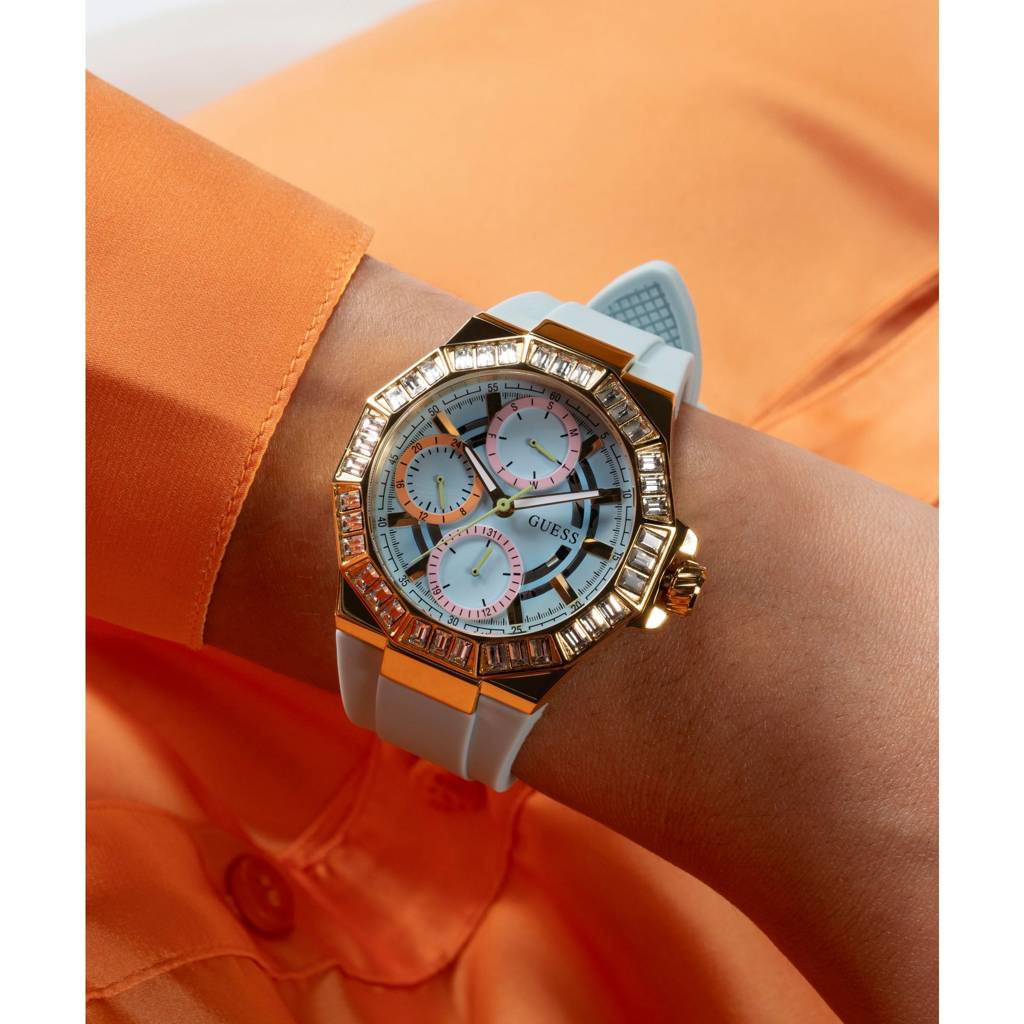 Guess Round 39Mm Blue Dial Analog Women Watch - Gw0695L1 : GW0695L1