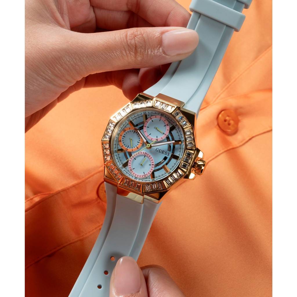 Guess Round 39Mm Blue Dial Analog Women Watch - Gw0695L1 : GW0695L1