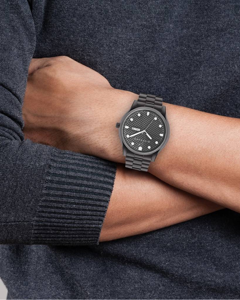 Analog Watch For Men With Two-Tone Stainless Steel Strap & Textured Dial, Day-Date Display, Elegant Casual Style : GZ-50122-22