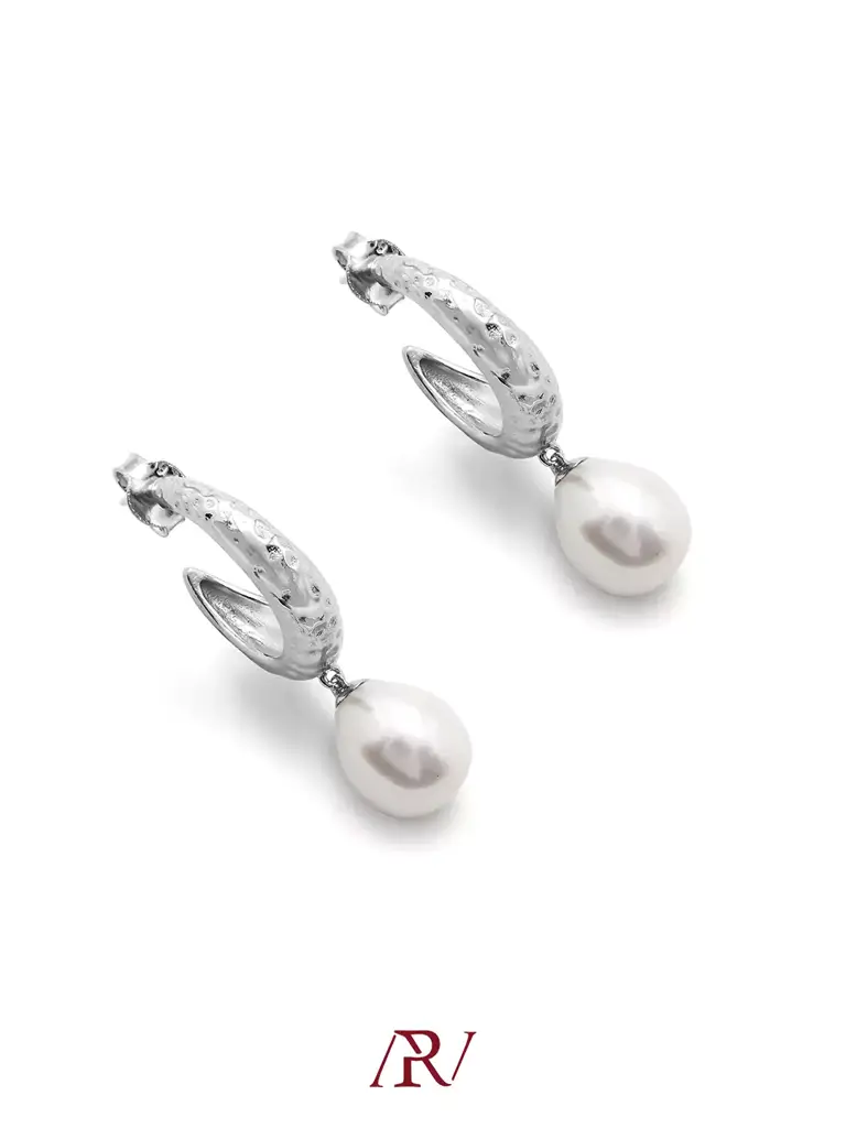 Hammered Pearl Huggies : ARV-ER-047