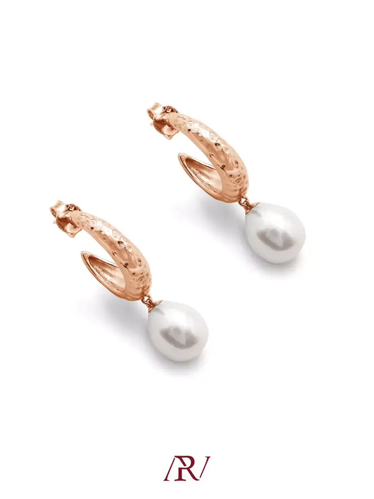 Hammered Pearl Huggies : ARV-ER-047