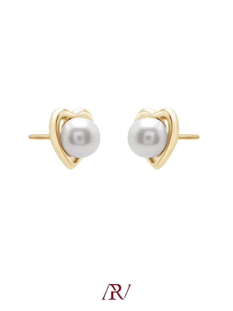 Hearty Pearl Studs : ARV-ER-050