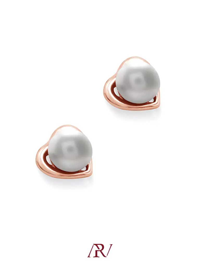 Hearty Pearl Studs : ARV-ER-050