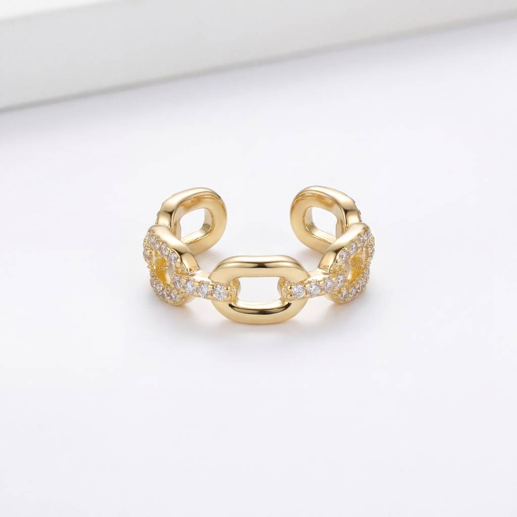 Korean Elara Pavé Link Ear Cuff : YUFSER373