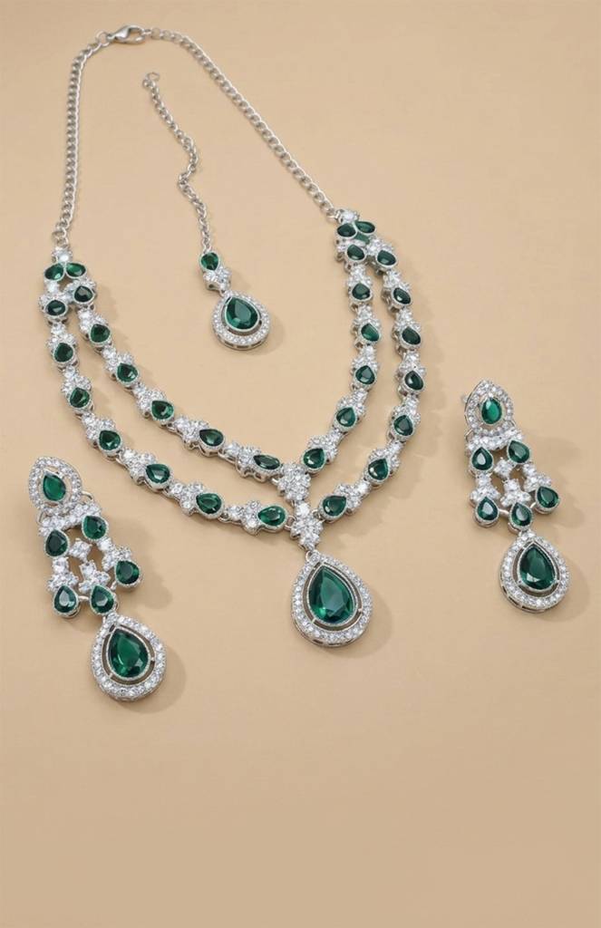 Emerald Gold Bridal Matha Patti Set : HIV-249