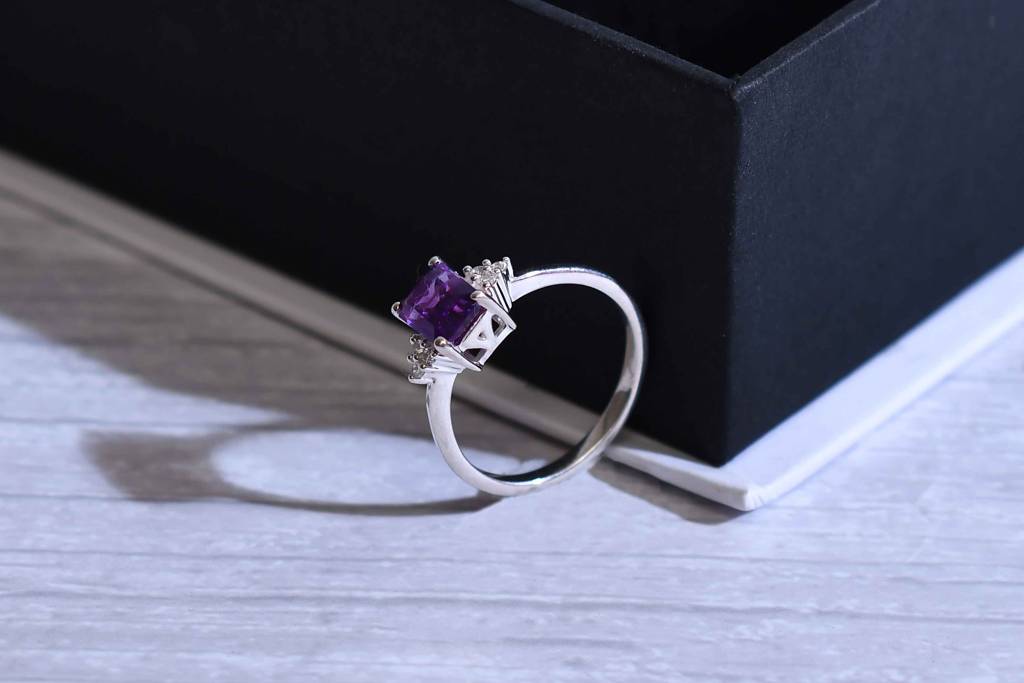 Natural Amethyst Silver Ring : HJR0327